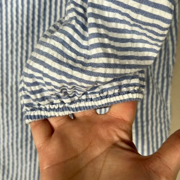 Vineyard Vines Popover Blouse XS Blue Seersucker Embroidered Accents - Picture 4 of 8